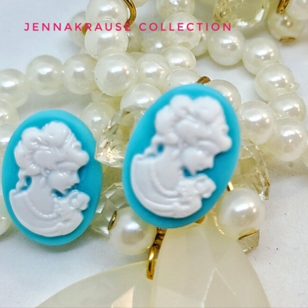 BUNDLE ONLY 🆕️ Blue Cameo Stud Earrings